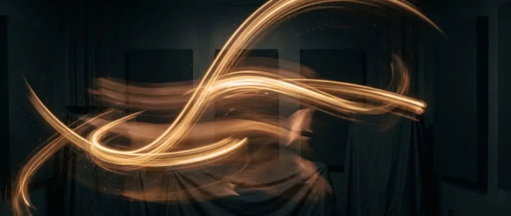 Abstract videography and post-production illustration in Four Pillar Marketing's pine and gold brand style